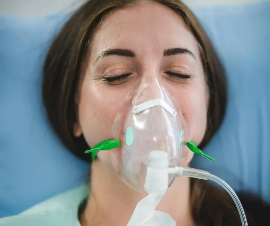 Oxygen therapy and cardiac monitoring for breathing problems at Plano ER